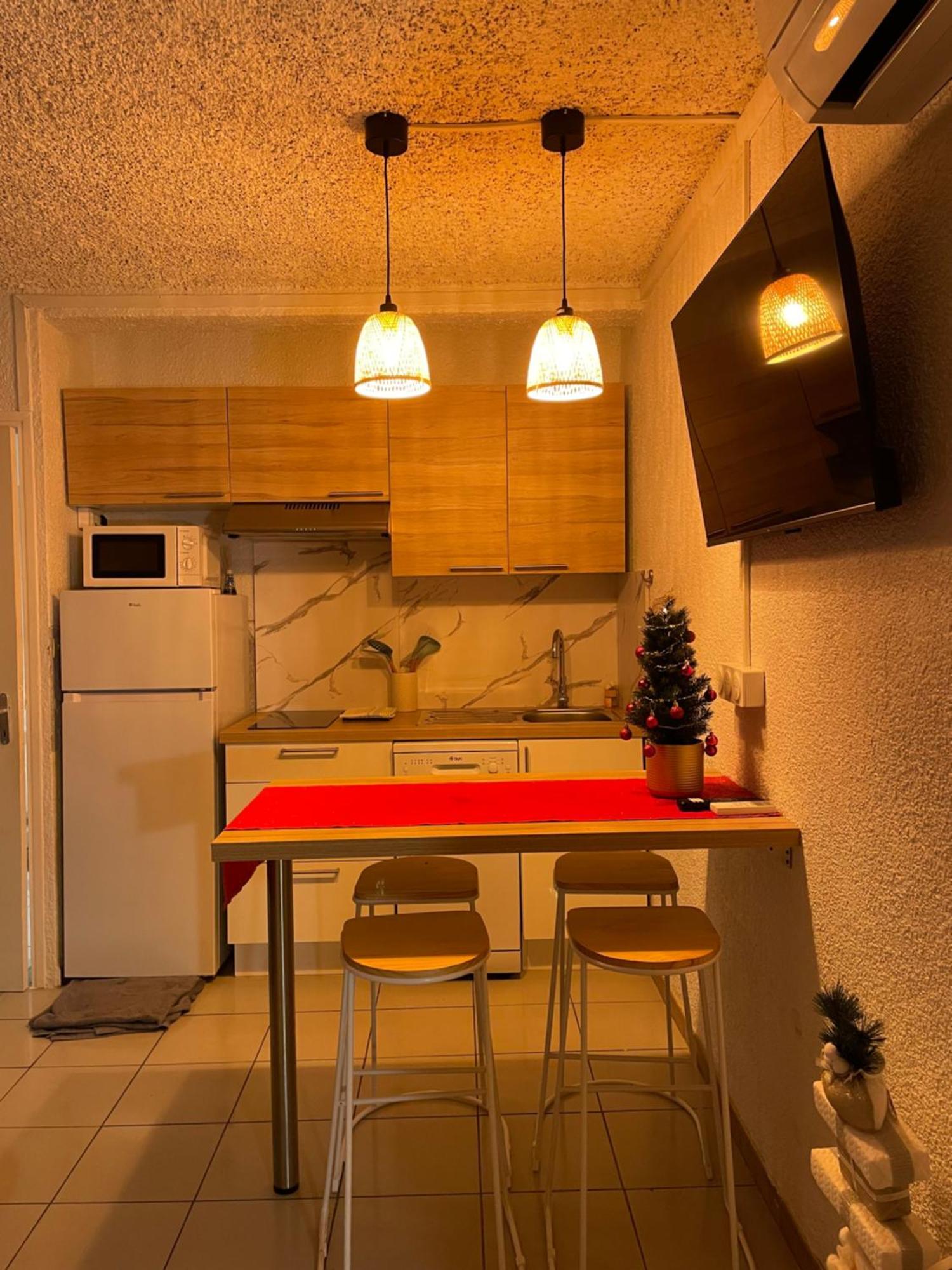 Studio Cosy A 300M De La Mer, Face Aux Festivals, Derriere La Night Life Le Barcares Bagian luar foto